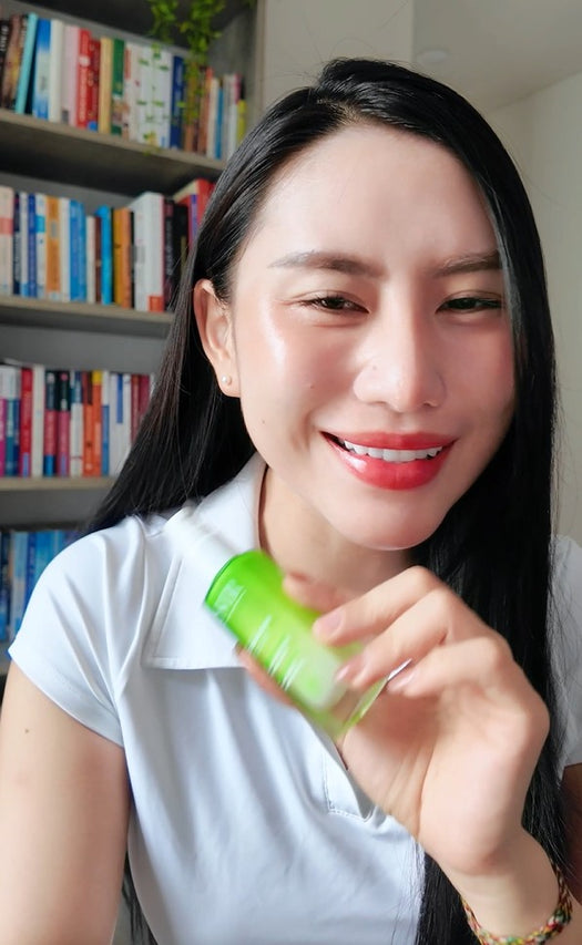 KOL Trang Lê review serum trị mụn SVR