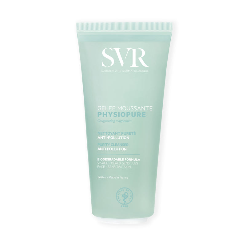 Gel rửa mặt SVR PHYSIOPURE GELEE MOUSSANTE giúp làm sạch bụi bẩn và không gây khô da cho da nhạy cảm